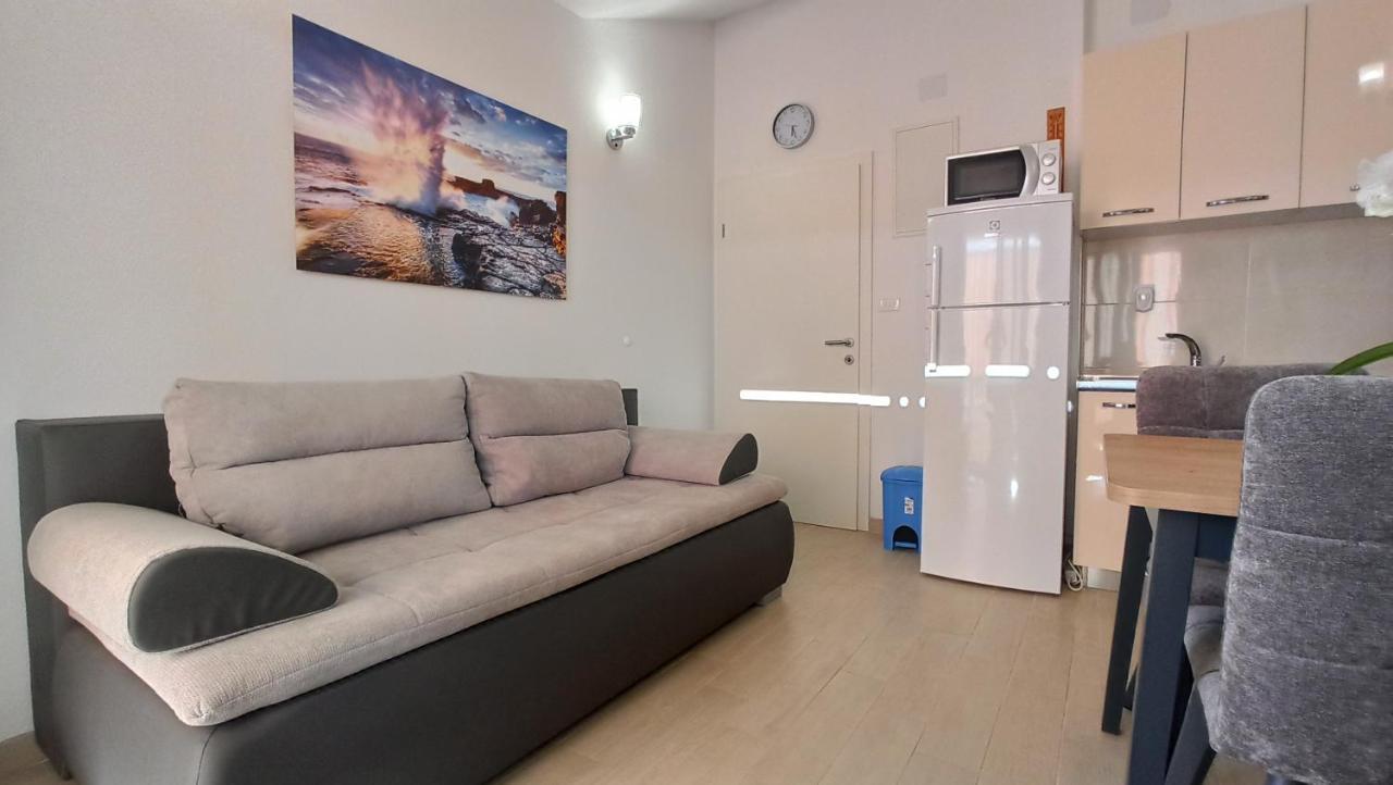 Jakopovic Apartments Rogoznica  Luaran gambar